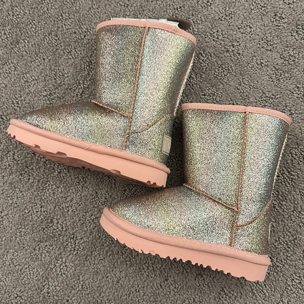 UGG T Classic II Glitter Boot - toddler size 7